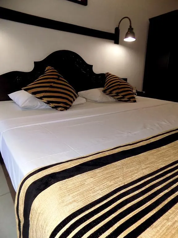 Kandyan Arts Residency Hotel Kandy